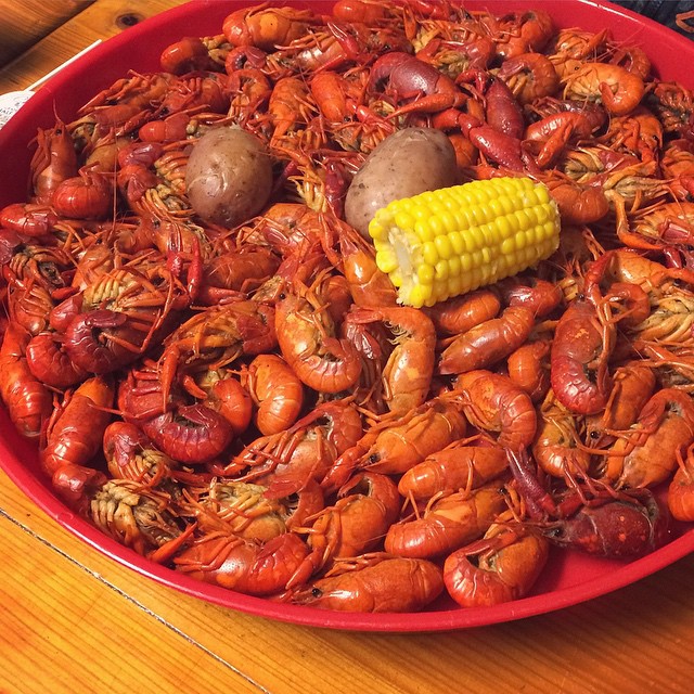 crawfish boil with potatoes and corn