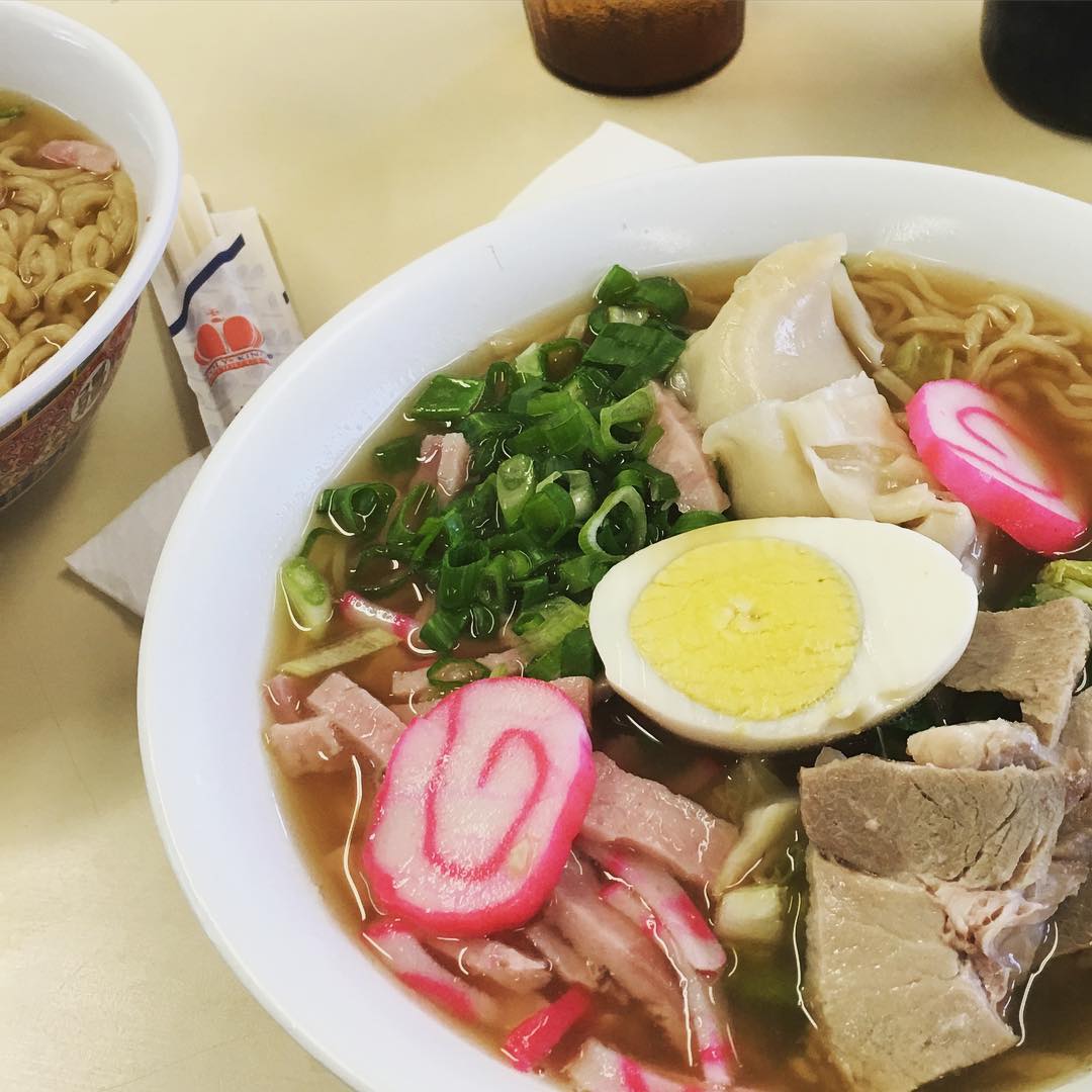 bowl of saimin noodles